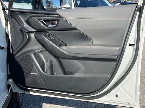 Certified 2025 Subaru Crosstrek 2.5i Limited w/ Crosstrek Mirror Package image 10