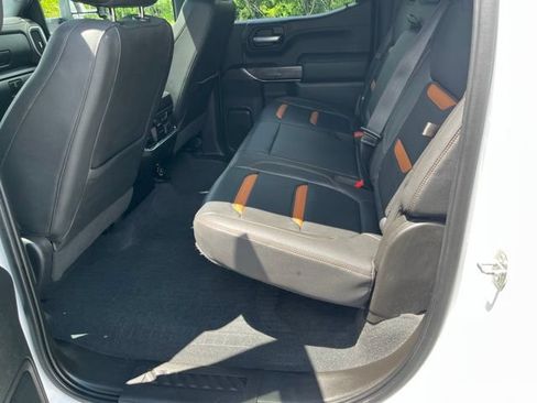 Used 2021 GMC Sierra 1500 AT4 w/ Technology Package AWD/4WD image 14