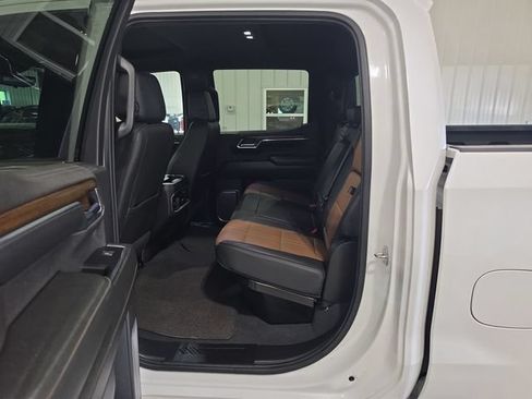 Used 2024 Chevrolet Silverado 1500 High Country w/ Technology Package AWD/4WD image 23