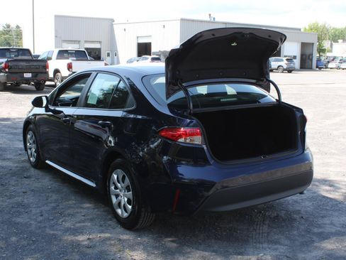 Used 2024 Toyota Corolla LE FWD image 7