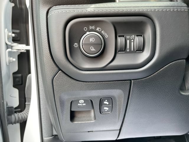 Used 2021 RAM 1500 Limited AWD/4WD image 14