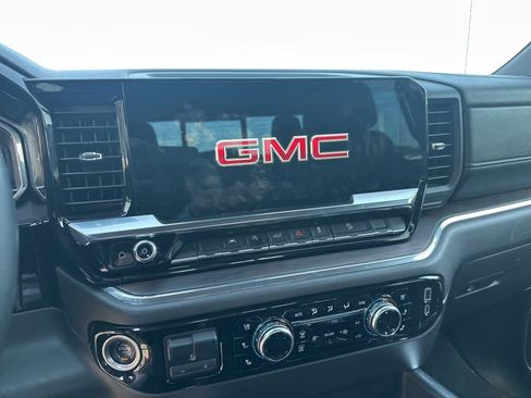 Used 2023 GMC Sierra 1500 SLT w/ SLT Convenience Package AWD/4WD image 9