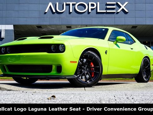 Used 2023 Dodge Challenger SRT Hellcat w/ Driver Convenience Group image 1