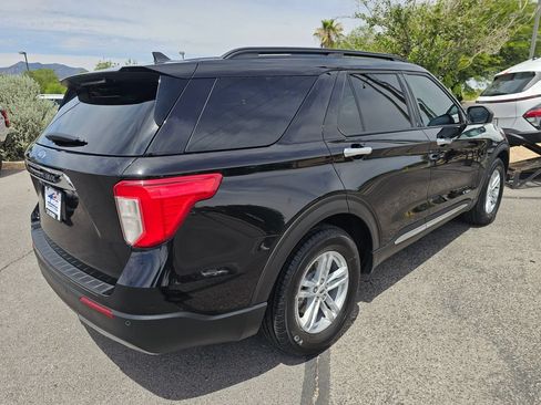 Used 2023 Ford Explorer XLT w/ Equipment Group 202A RWD image 5