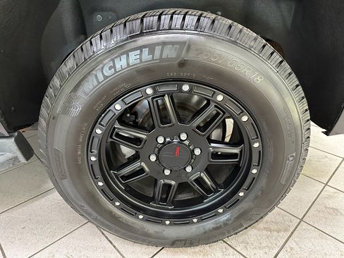 Used 2017 Chevrolet Tahoe LS AWD/4WD image 16