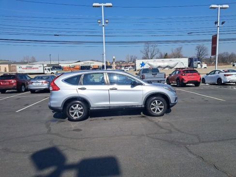 Used 2015 Honda CR-V LX image 4