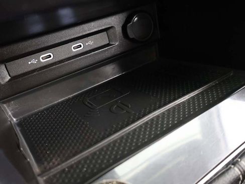 Used 2023 Volkswagen Tiguan SE w/ Panoramic Sunroof Package image 54