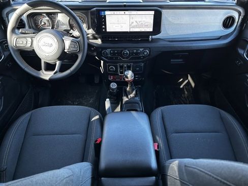 Used 2024 Jeep Wrangler Willys image 26