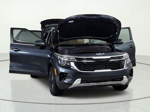 Used 2025 Kia Seltos EX w/ EX Sunroof Package AWD/4WD image 9