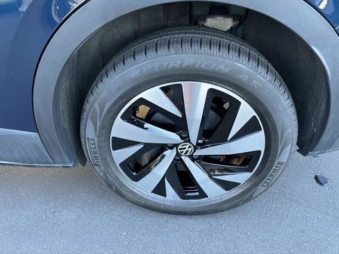 Certified 2023 Volkswagen ID.4 Pro image 6
