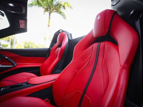 Used 2021 Ferrari 812 GTS RWD image 40