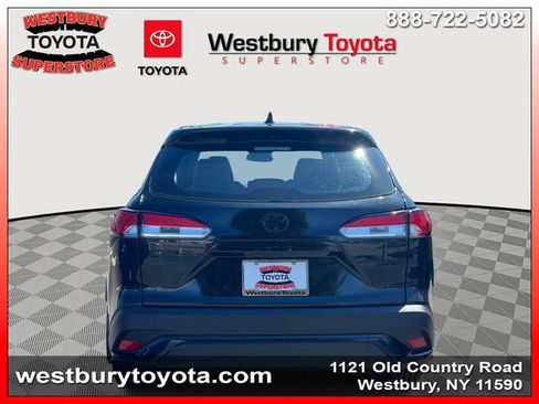 Used 2023 Toyota Corolla Cross S image 9