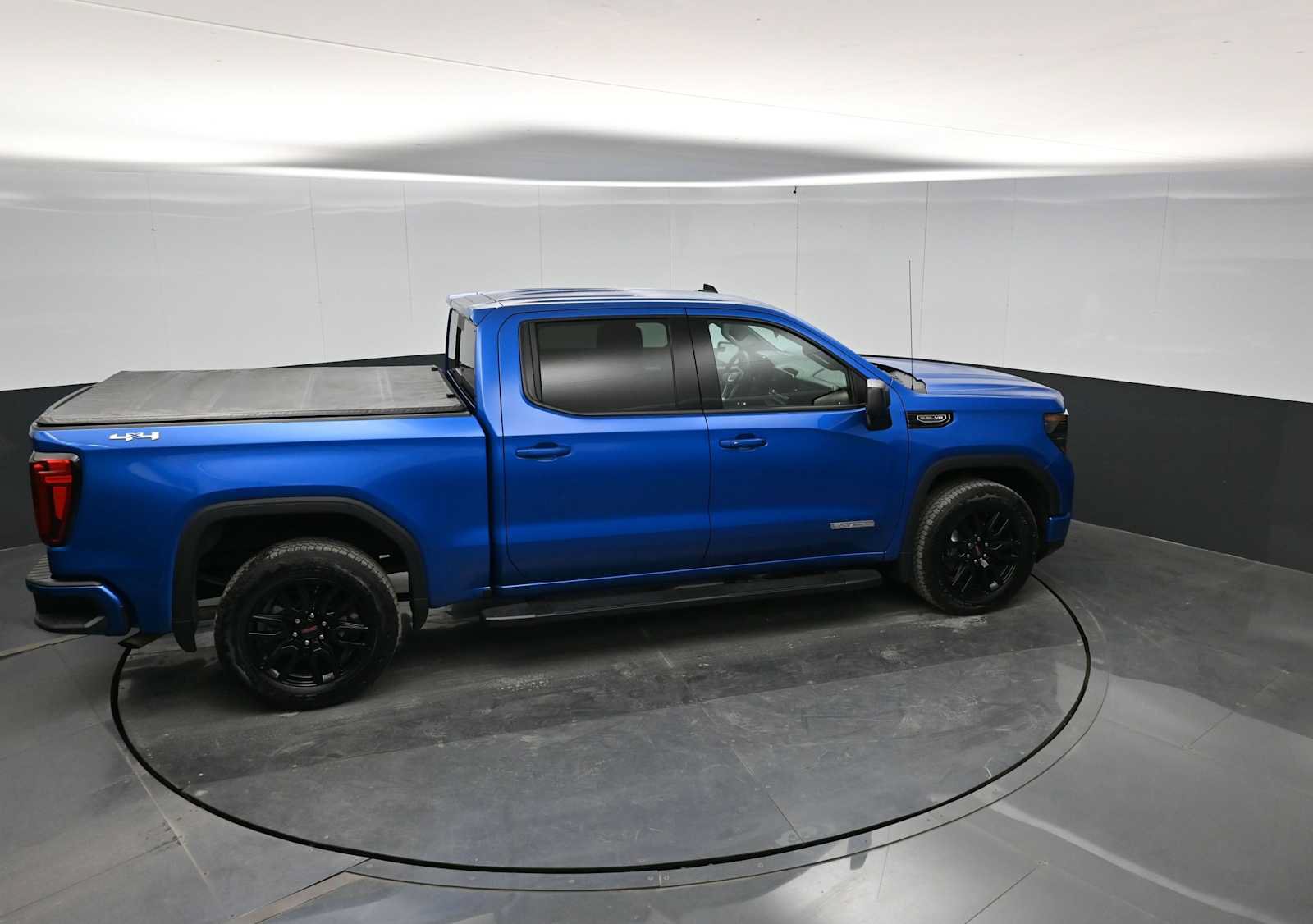 Used 2024 GMC Sierra 1500 Elevation w/ Preferred Package AWD/4WD image 33