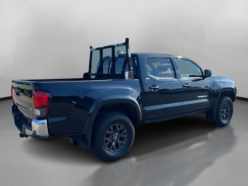 Used 2020 Toyota Tacoma SR5 AWD/4WD image 9