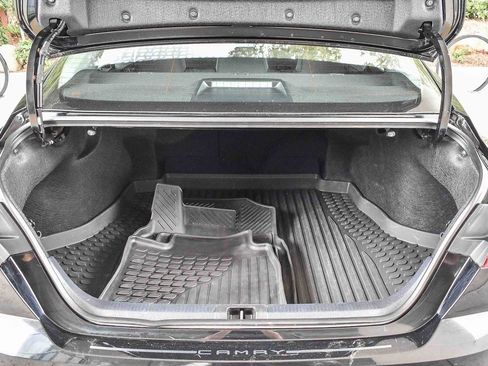 Used 2025 Toyota Camry Hybrid image 24