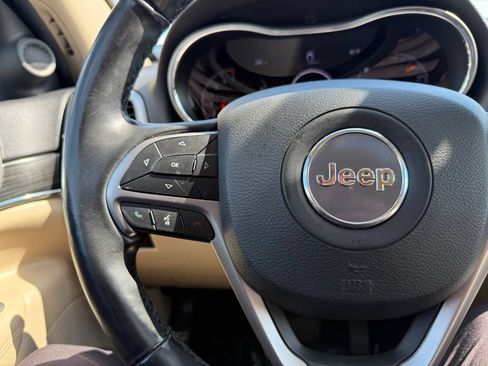 Used 2020 Jeep Grand Cherokee Limited RWD image 24