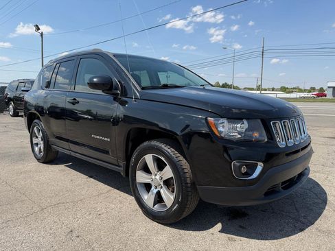 Used 2017 Jeep Compass High Altitude FWD image 23