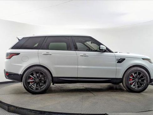 Used 2018 Land Rover Range Rover Sport HSE image 9