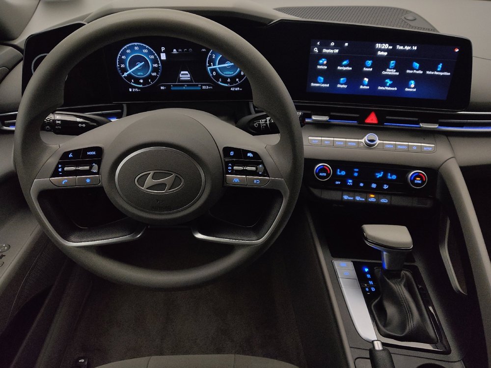 Used 2024 Hyundai Elantra SEL FWD image 22