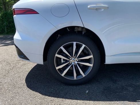 Used 2025 Jaguar F-PACE R-Dynamic S image 10