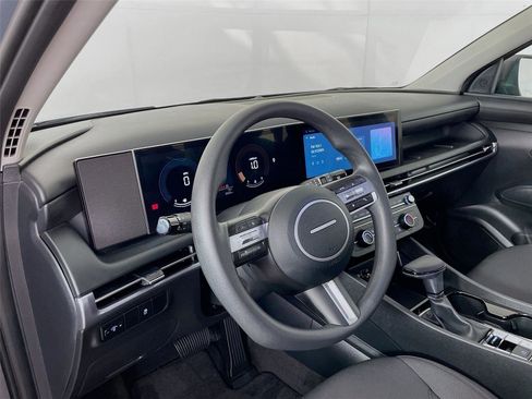 Certified 2025 Hyundai Tucson SE AWD/4WD image 12