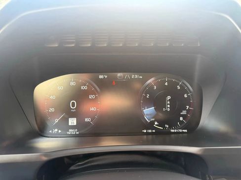 Used 2019 Volvo XC90 T6 Momentum w/ Protection Package Premier AWD/4WD image 10