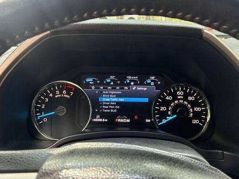 Used 2017 Ford F150 Lariat w/ Equipment Group 502A Luxury AWD/4WD image 10