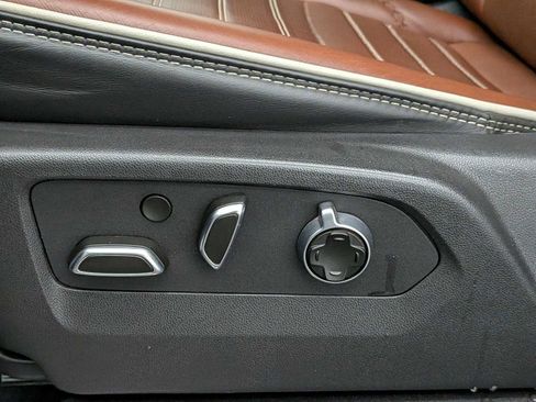 Used 2024 GMC Sierra 2500 Denali Ultimate image 19