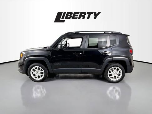 Used 2022 Jeep Renegade Latitude w/ Convenience Group image 4