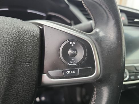 Used 2018 Honda Civic EX-L image 17