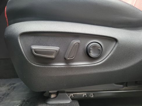 Used 2022 Toyota Highlander XSE image 19