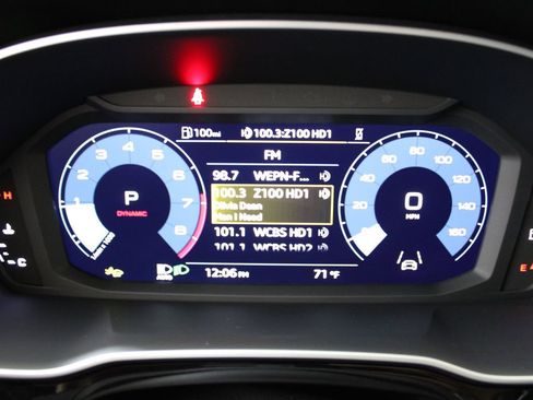 Certified 2025 Audi Q3 2.0T Premium w/ Convenience Package image 15