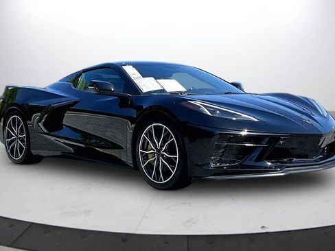 Used 2023 Chevrolet Corvette Stingray Premium Conv w/ Z51 Performance Package RWD image 2