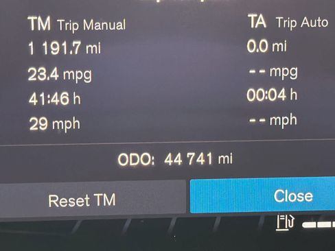 Certified 2023 Volvo XC90 B5 Core image 35