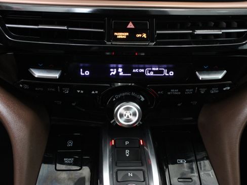 Used 2024 Acura MDX SH-AWD w/ Technology Package image 20