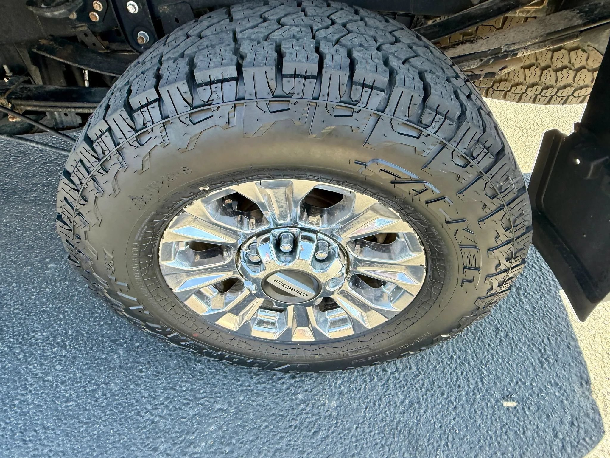 Used 2019 Ford F250 XLT w/ XLT Premium Package AWD/4WD image 19