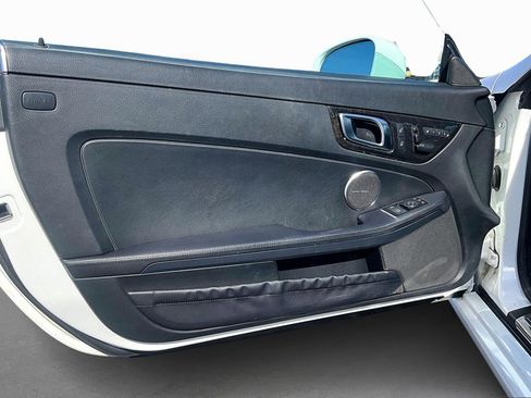Used 2014 Mercedes-Benz SLK 350 image 12