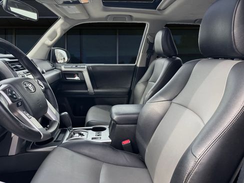Used 2014 Toyota 4Runner SR5 Premium image 2