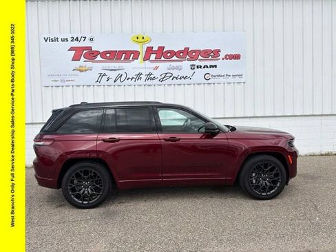 Used 2024 Jeep Grand Cherokee Summit AWD/4WD image 1