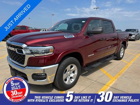 Used 2025 RAM 1500 Big Horn AWD/4WD image 1