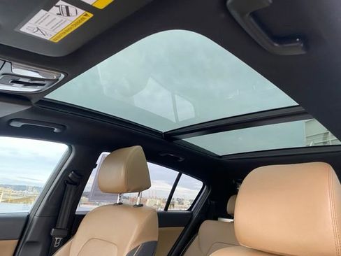 Used 2020 Kia Sportage SX image 14