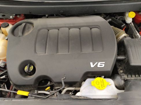 Used 2019 Dodge Journey Crossroad FWD image 30