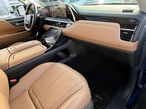 Used 2025 INFINITI QX80 Sensory w/ Exterior Package AWD/4WD image 18
