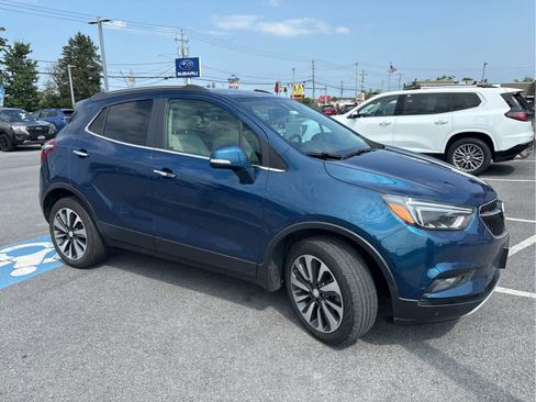 Used 2019 Buick Encore Essence AWD/4WD image 2