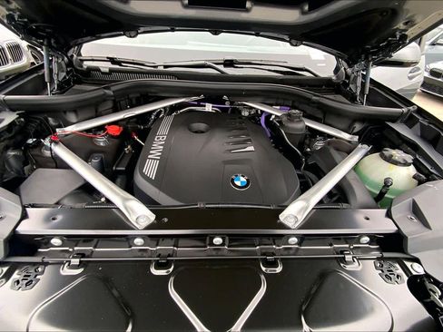 Used 2026 BMW X7 xDrive40i image 16