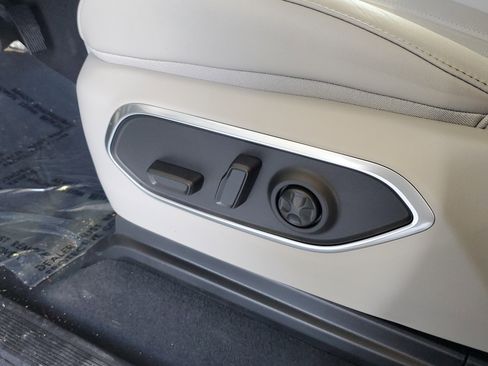 New 2026 Jeep Grand Wagoneer L Limited AWD/4WD image 18