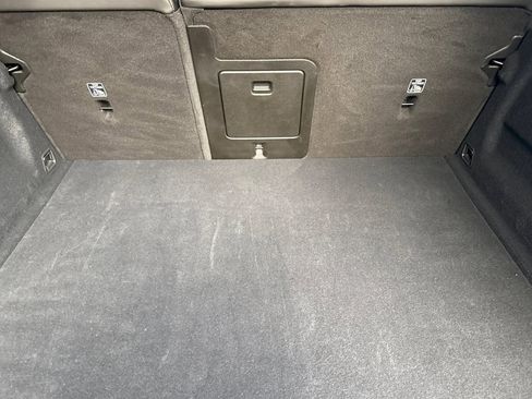 Used 2025 Volvo XC60 B5 Core image 18