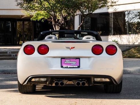 Used 2006 Chevrolet Corvette Convertible w/ Preferred Equipment Group image 12