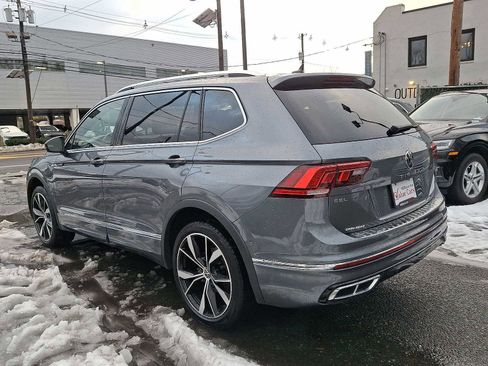 Used 2022 Volkswagen Tiguan SEL R-Line image 22