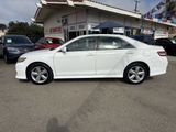 Used 2010 Toyota Camry SE image 2